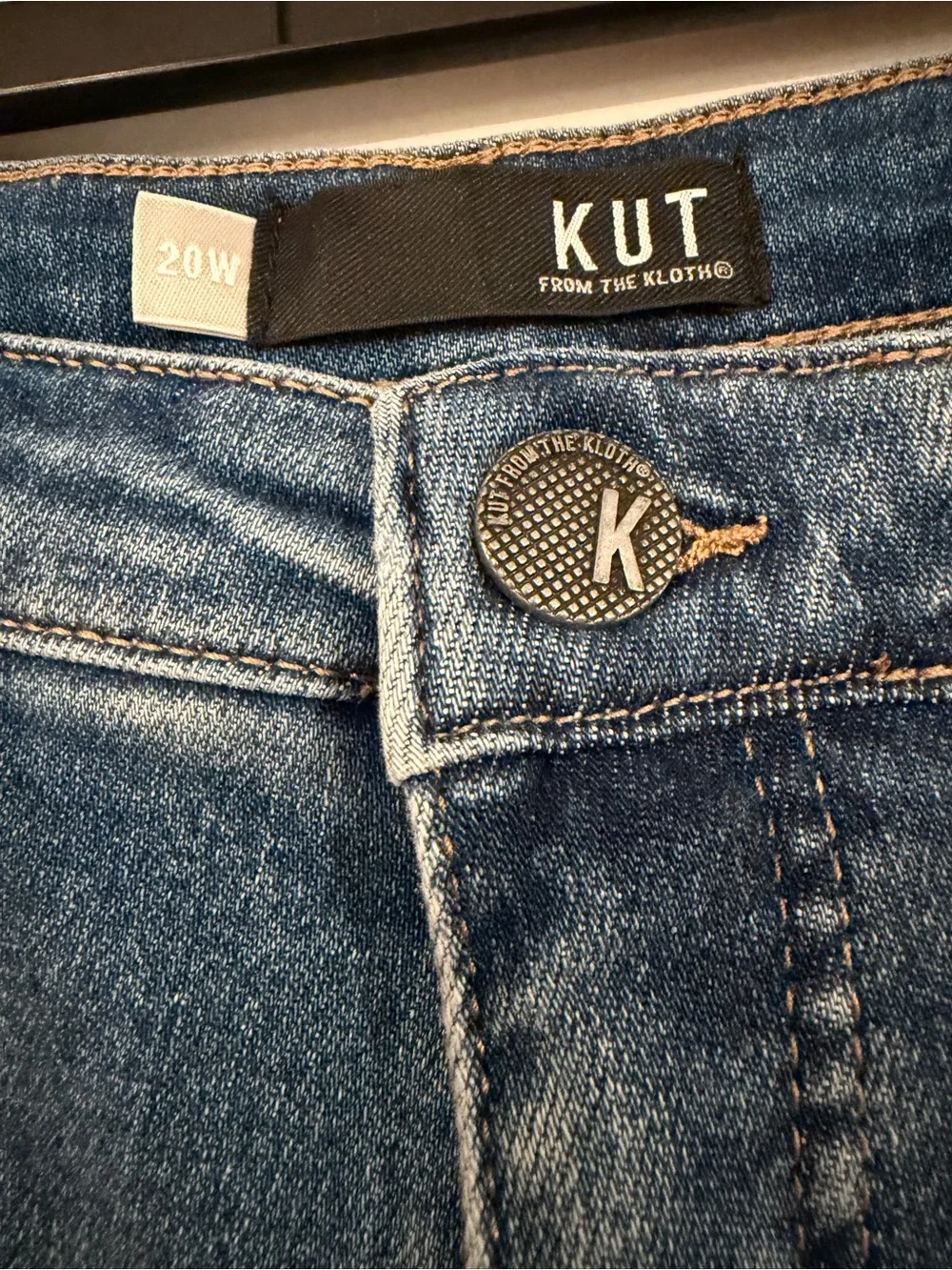 Kut from the Kloth Light Blue Cropped Ankle Jeans